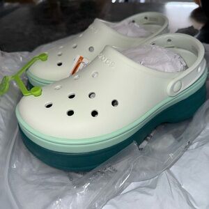 CROCS Platform Clogs